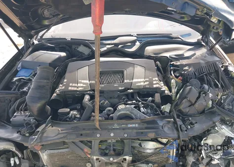 2008 Mercedes-Benz E 550 z USA, uszkodzony, nr VIN WDBUF72X08B328357